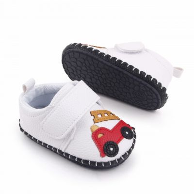 Pantofiori albi pentru baietei - Masinuta MBd2659-3-p29