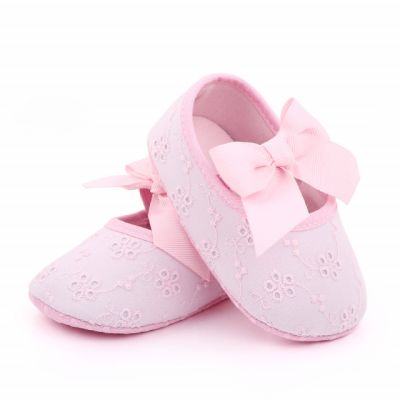 Pantofiori roz cu floricele brodate si fundita ADd2578-2-sa30