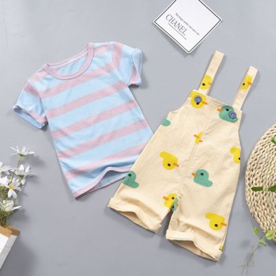 Costum cu salopeta crem si tricou - Duck MBXGSUC380