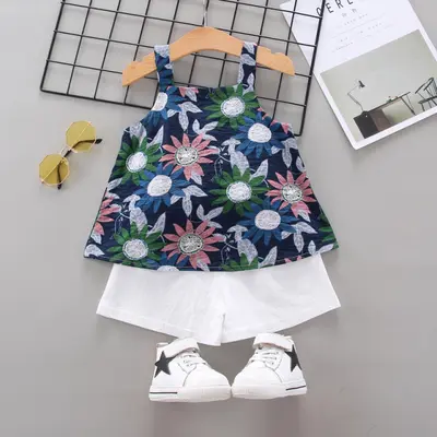 Costumas pentru fetite - Flori colorate pe fond bleumarine MDW-132-2