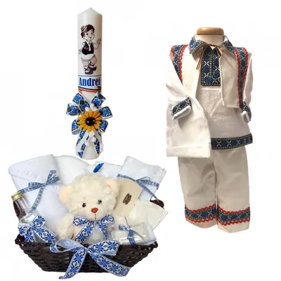 Set botez traditional baietel trusou botez cu lumanare personalizata si costum traditional Denikos&reg; 739 NIK5168