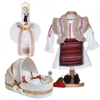 Set costum national fetita cu trusou botez landou si lumanare in decor traditional Denikos® 1051 NIK5511
