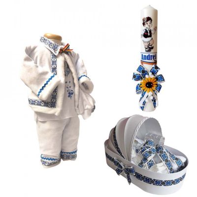 Set costum popular si trusou botez cu lumanare personalizata Baiat cu decor traditional albastru Denikos® C9004 NIK5442