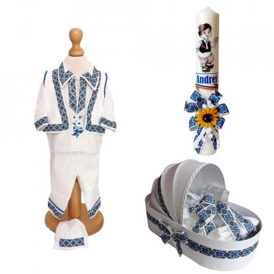 Set hainute botez si trusou botez cu lumanare personalizata Baieti cu decor traditional Denikos® C9003 NIK5441
