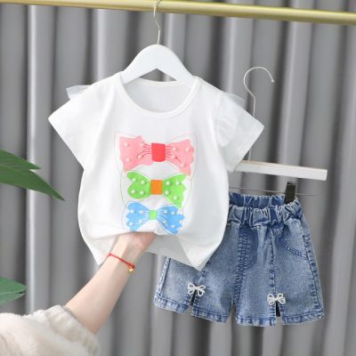 Costumas cu bluzita alba si pantalonasi din blugi - Fundite MBXQ1926-1-dg