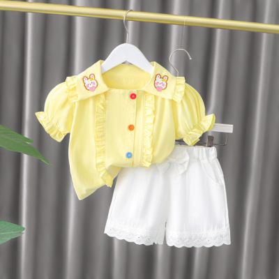 Costumas cu bluzita galbena si pantalonasi scurti albi LIXQ1900-2-dg