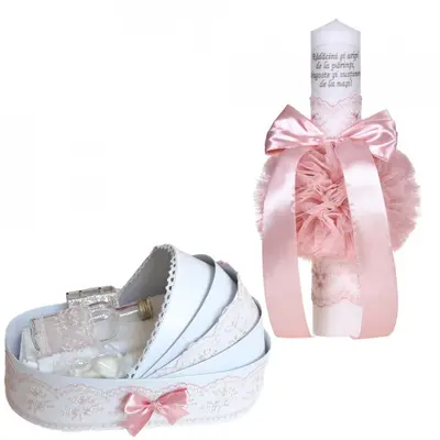 Set lumanare botez cu mesaj si trusou botez in landou Denikos&reg; C1070 pentru fetite, dantela lata roz pudra NKO5748