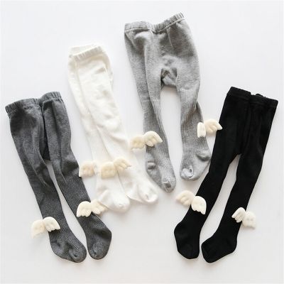 Dres cu aripioare (Culoare: Negru, Varsta: 6 ani - 8 ani) JEM1draripi91