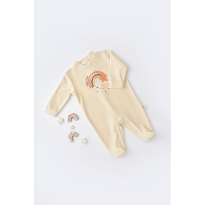 Salopeta Curcubeu cu maneca lunga si botosei din 80%bumbac organic si 20% poliester - Crem, Baby Cosy (Marime: 3-6 Luni) JEMBC-CSYK6001-3