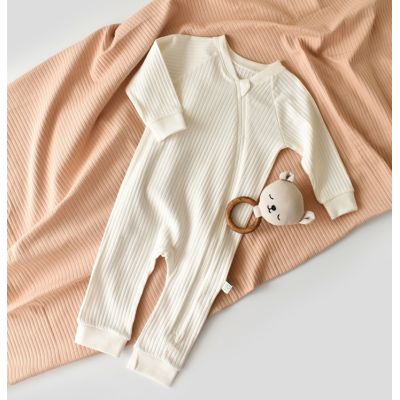 Salopeta cu fermoar cu maneca lunga si panataloni lungi din 95%bumbac organic si 5% elastan - Ecru, Baby Cosy (Marime: 12-18 Luni) JEMBC-CSYR4603-12