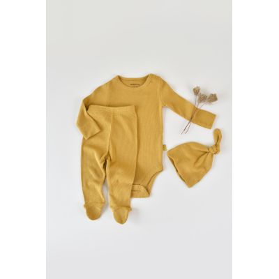Set 3 piese: body cu maneca lunga, panataloni lungi cu botosei si caciulita din bumbac organic si modal - Sofran, Baby Cosy (Marime: 6-9 luni) JEMBC-CSYM23505-6