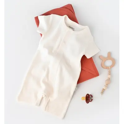 Salopeta cu panataloni scurti - 100% bumbac organic - Ecru, Baby Cosy (Marime: 3-6 Luni) JEMBC-CSYW1014-3