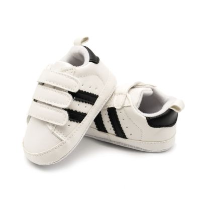 Adidasi albi cu dungi negre - white (marime disponibila: 6-9 luni (marimea 19 incaltaminte)) mbd9802-3-ac40.6-9 luni (marimea 19 incaltaminte)
