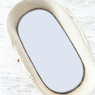 Qmini - Cearceaf cu elastic pentru landou, carucior si cosulet, Dimensiune 80x35 cm, Din bumbac jersey, Material certificat Oeko Tex Standard 100, Blue BYN6426972018012