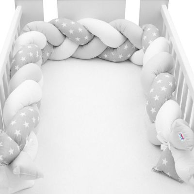 Protectie laterala pentru patut, Tip Bumper impletit, Din bumbac, Din materiale certificate Oeko Tex Standard 100, New Baby, Lungime 225 cm, Stars grey/white BYN42970