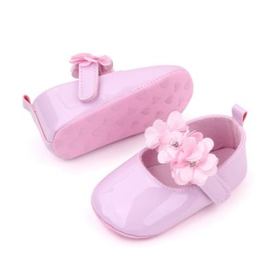 Pantofiori roz lacuiti cu floricele din satin MDBM2341-2-bo6