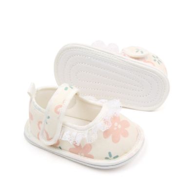 Pantofiori ivoire cu floricele imprimate si danteluta aplicata LIBP3110-5-cd4