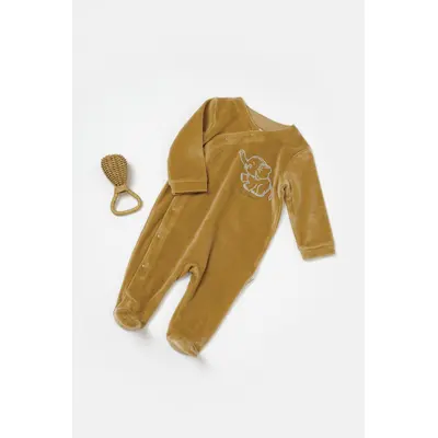 Salopeta Elefant cu maneca lunga si botosei din 80%bumbac organic si 20% poliester - Mustar, BabyCosy (Marime: 6-9 luni) JEMBC-CSYK6040-6