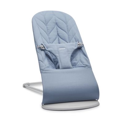 BabyBjorn - Balansoar Bliss Blue cu aspect delicat de petala, tesatura matlasata BSAFE006223A