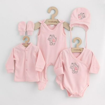 Set 5 piese, New Baby, Include Salopeta fara maneci, jacheta, body cu maneca lunga, caciulita, manusi, Marime 56, Din bumbac 100%, Classic Pink BYN49991