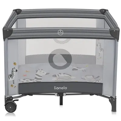 Tarc de joaca copii, Lionelo, Bonnie, Pana la 15 kg, 100 x 100 cm, Pliere compacta, Include geanta de transport, Din plasa, Cu intrare laterala cu fermoar, Cu roti, Cu salteluta din spuma, Conform cu EN12227, Gri deschis BYNLO-BONNIE_GREY_STONE