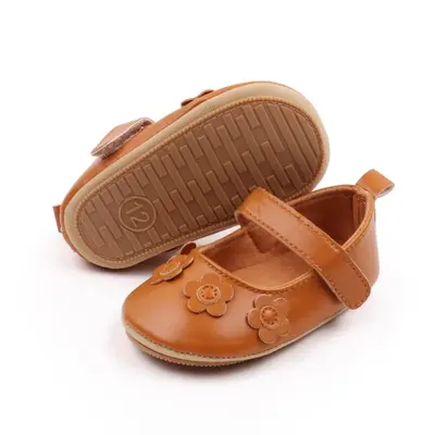 Pantofiori bebelusi maro din piele ecologica cu flori aplicate csssj3157-3-va6