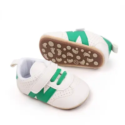 Adidasi bebelusi, albi cu detalii verzi csbls3178-5-va11