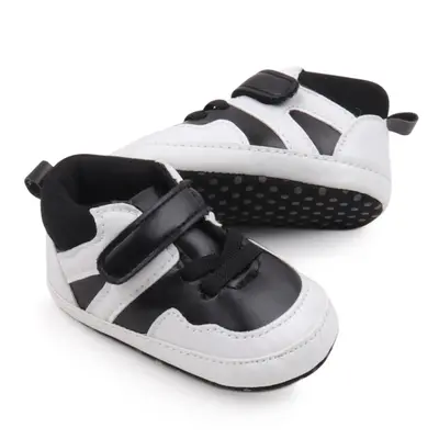 Adidasi bebelusi, negri cu detalii albe csbhx3049-2-va11