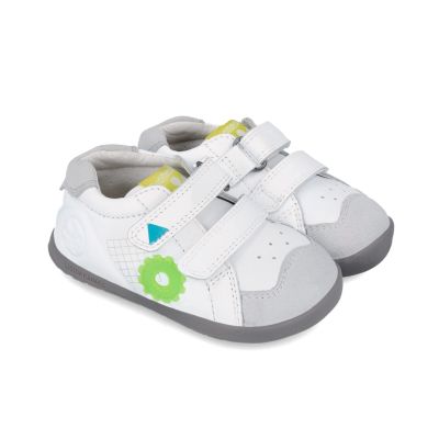 Adidasi Primii Pasi pentru Copii Biomecanics 241161, alb (Marime: 22) JEM241161-B-22