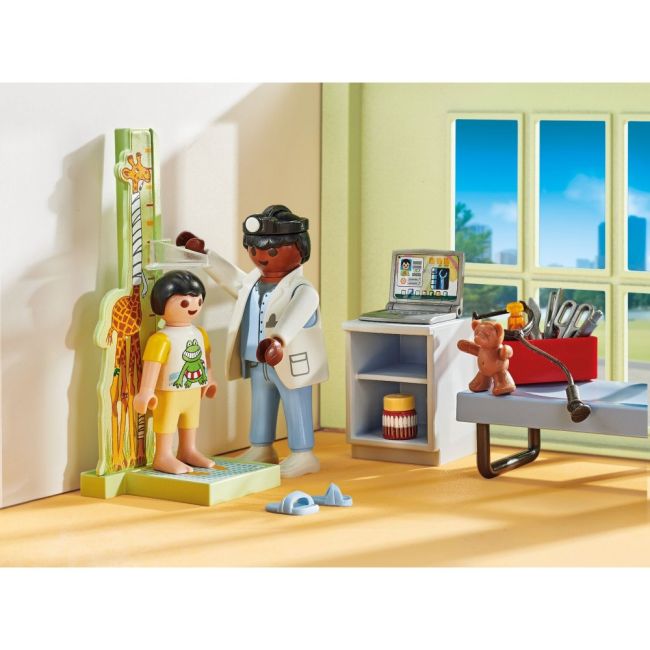 Playmobil - Pediatru cu copil si ursulet ARTPM71619