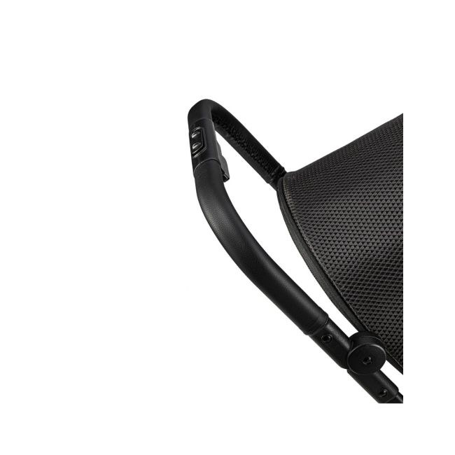 Carucior sport Momi Adelle 360Â° - Black Red KRTWOSP00035