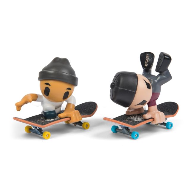 TECH DECH SK8 CREW PACHET 2 SETURI PLACA SI FIGURINA 9.6CM SAPCA NEAGRA SI CASCA NEAGRA VIV6071061_20148777