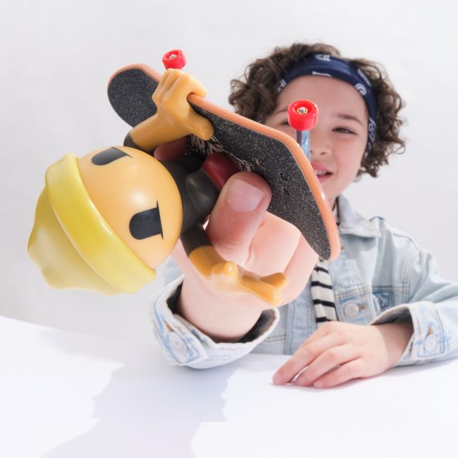 TECH DECH SK8 CREW PACHET PLACA SI FIGURINA 9.6CM CASCA GALBENA VIV6071054_20148752