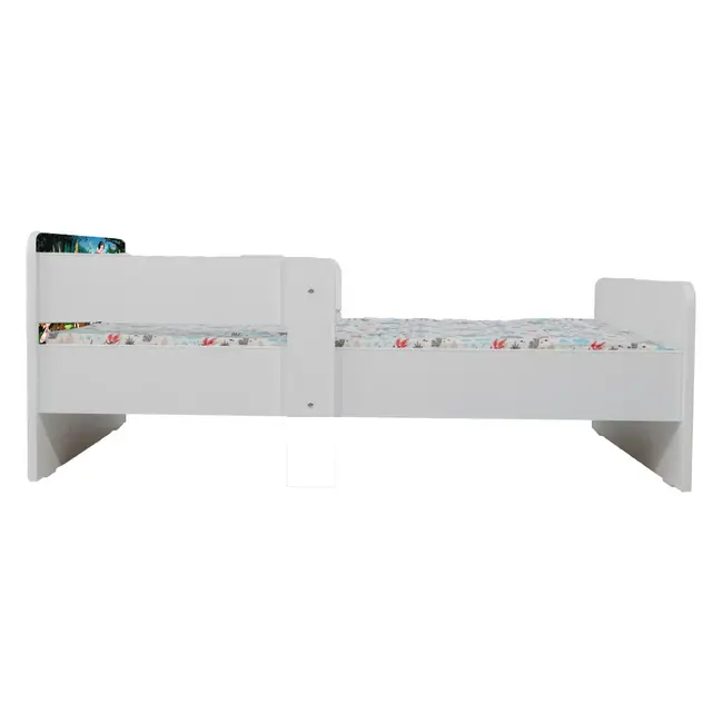 Pat Copii Alba Ca Zapada 2-8 ani Cu Paravane Dubla Protectie si Cu Saltea SafeNest 140x70 Cm Ptv6854