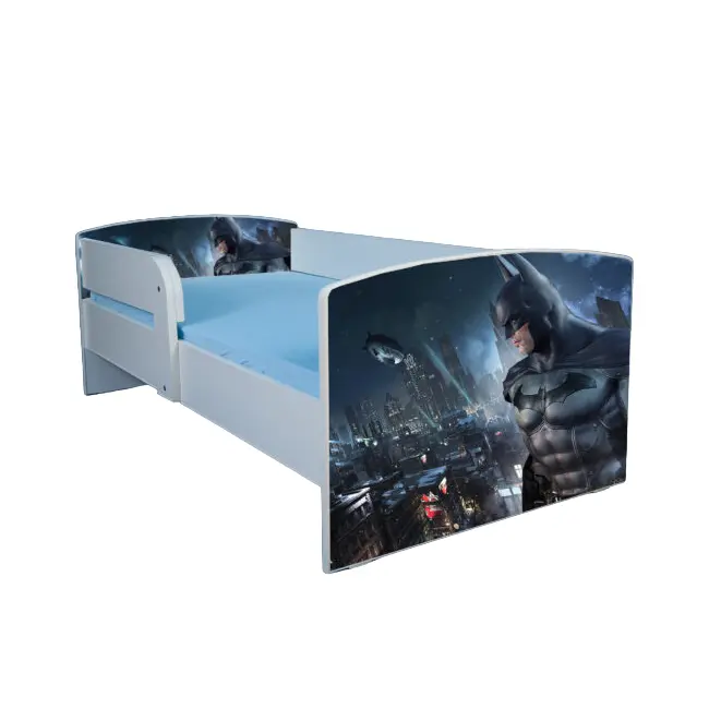 Patuc pentru baietei imprimat cu personajul Batman, cu protectie si saltea inclusa de 130x60 Cm Ptv1966