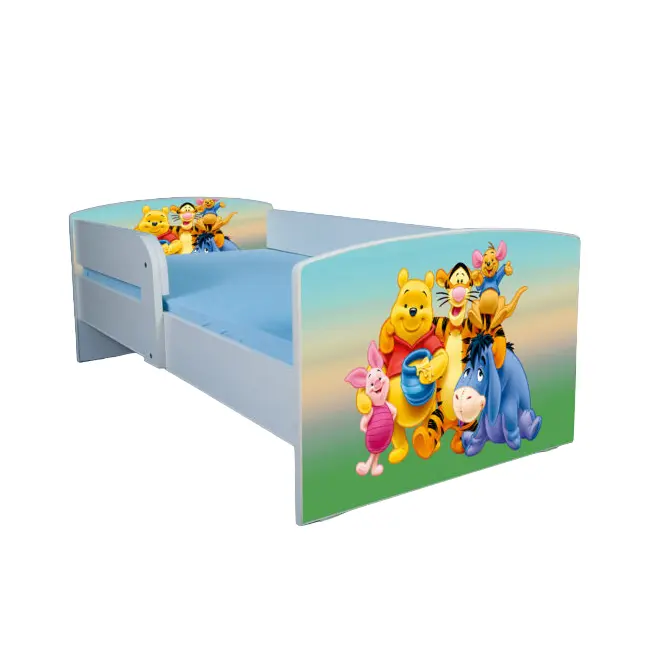Pat pentru copii 2-8 ani Winnie The Pooh, Cu Protectie si saltea de 140x70 Cm Ptv4052