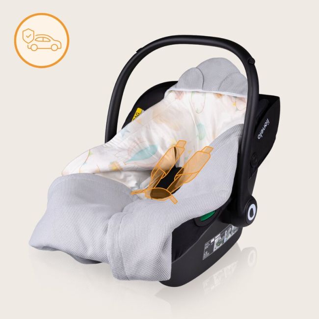 Paturica de infasat, Lionelo, Pentru scoica auto, carucior si landou, Cu multiple utilizari, Cu inchidere arici velcro, Dimensiune 90x90 cm, Din bumbac, TOG 2.5, 12-18 luni, Albastru BYNLO-TRAVEL_SWADDLE_BLANKET_GREY_BALLOON