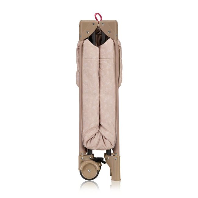 Patut pliant, Lionelo, Jasmin Easy Fold, Pana la 15 kg, Usor de pliat, Cu doua nivele, Cu saltea ergonomica T25, Cu intrare laterala cu fermoar, 2 roti cu frana, 120 x 60 cm, Conform cu EN 716, 0-36 luni, Bej BYNLO-JASMIN_EASY_FOLD_BEIGE_SAND