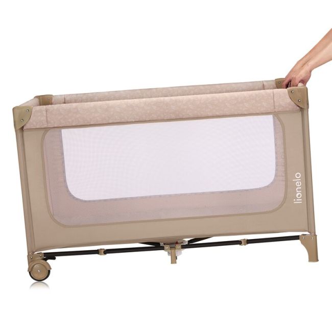 Patut pliant, Lionelo, Jasmin Easy Fold, Pana la 15 kg, Usor de pliat, Cu doua nivele, Cu saltea ergonomica T25, Cu intrare laterala cu fermoar, 2 roti cu frana, 120 x 60 cm, Conform cu EN 716, 0-36 luni, Bej BYNLO-JASMIN_EASY_FOLD_BEIGE_SAND