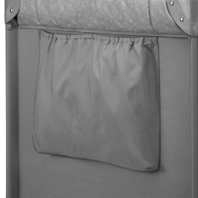 Patut pliant, Lionelo, Jasmin Easy Fold, Pana la 15 kg, Usor de pliat, Cu doua nivele, Cu saltea ergonomica T25, Cu intrare laterala cu fermoar, 2 roti cu frana, 120 x 60 cm, Conform cu EN 716, 0-36 luni, Gri BYNLO-JASMIN_EASY_FOLD_GREY_STONE