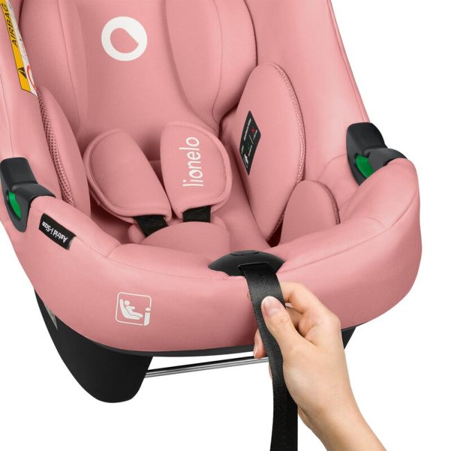 Scoica auto, Lionelo, i-Size Astrid, 0-13 Kg, 40-87 cm, Cu maner si capotina reglabile, Cu protectie laterala avansata, Salteluta confortabila, Testat ADAC, Conform cu standardul european de securitate R129, Roz BYNLO-ASTRID_I-SIZE_PINK_CORAL