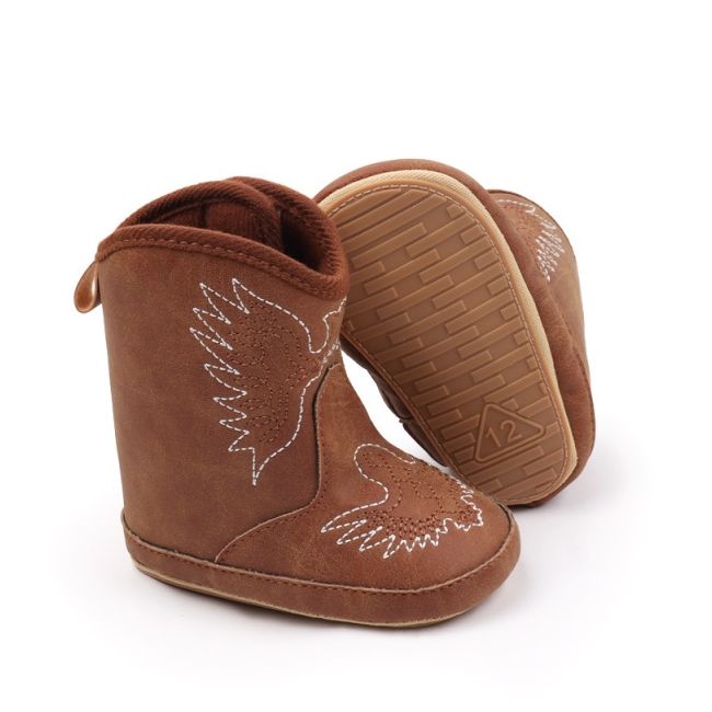 Cizmulite pentru bebelusi, maro, stil cowboy, cu broderie de aripi chbjz4167-1-ci4