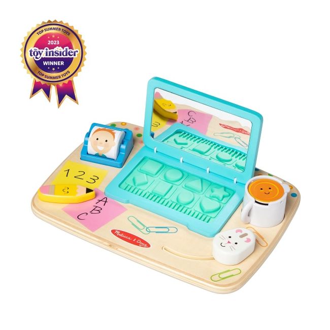 Laptop din lemn de jucarie pentru toddleri md30753