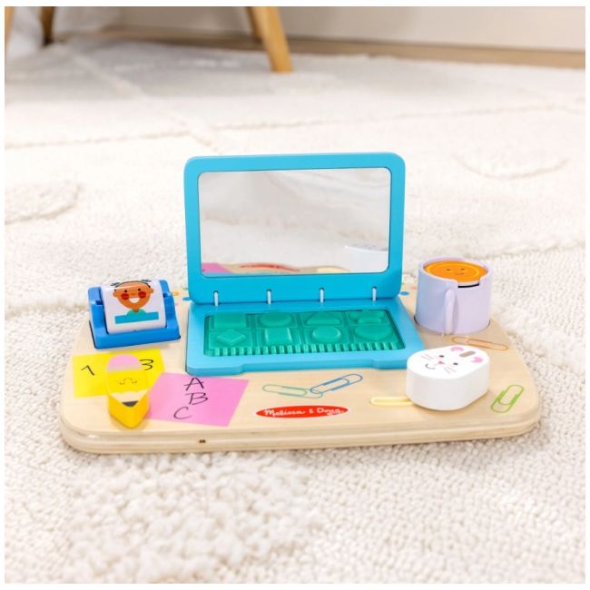 Laptop din lemn de jucarie pentru toddleri md30753
