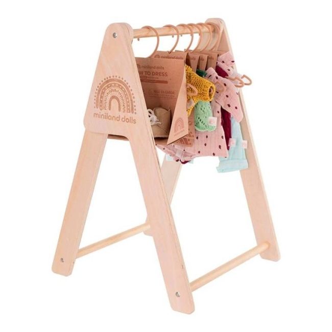 Stand-garderoba din lemn cu bara pentru hainutele papusilor ml31194