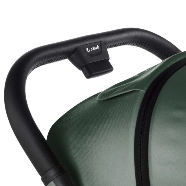 Carucior sport, Jane, Clap, Sistem compact de pliere care permite transportul caruciorului la bordul aeronavei, Cadru din aluminium, De la nastere pana la 26Kg, Conform cu standardul european EN 1888-2:2018+A1:2023, Botanic BYN8420421091999