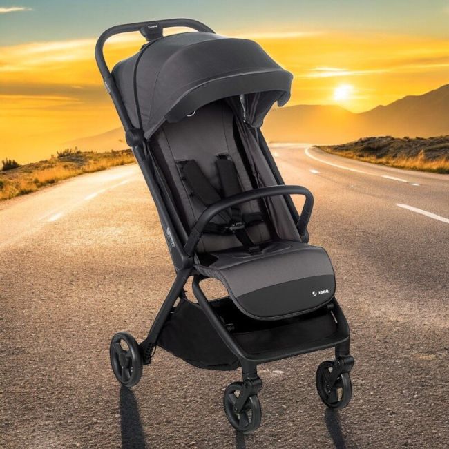 Carucior sport, Jane, Clap, Sistem compact de pliere care permite transportul caruciorului la bordul aeronavei, Cadru din aluminium, De la nastere pana la 26Kg, Conform cu standardul european EN 1888-2:2018+A1:2023, Coal BYN8420421091289