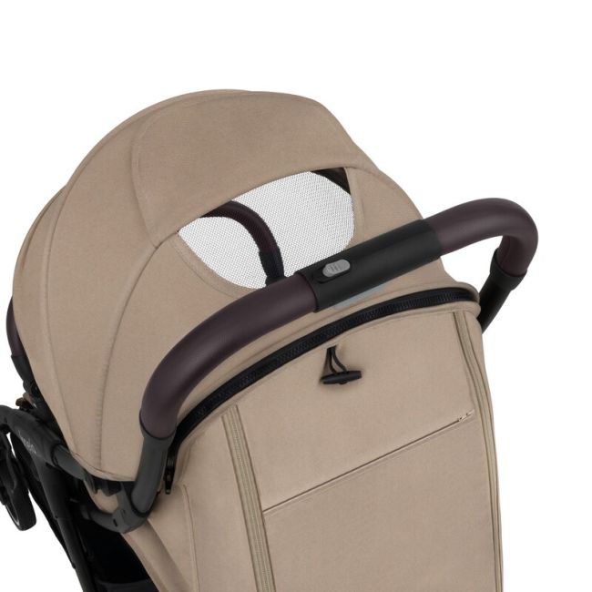 Carucior sport, Lionelo, Julie One, De la nastere, Greutate redusa, Cu accesorii, Cadru din aluminiu, 0-22 kg, Pliere compacta pentru avion, Conform cu standardele europene de securitate EN1888-1 si EN1888-2, Bej BYNLO-JULIE_ONE_BEIGE_SAND