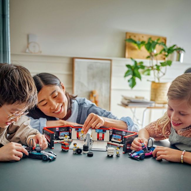 LEGO CITY GARAJ F1 SI MASINI MERCEDES-AMG SI ALPINE 60444 VIVLEGO60444