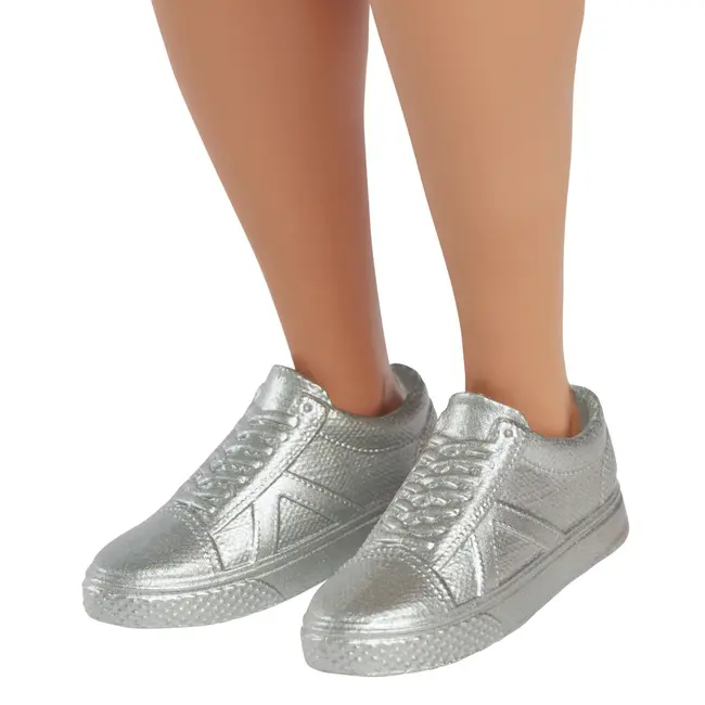 BARBIE PAPUSA BAIAT FASHIONISTAS BRUNET CU MAIOU OMBRE SI PANTALONI SCURTI DE BLUGI VIVMTDWK44_HYV00